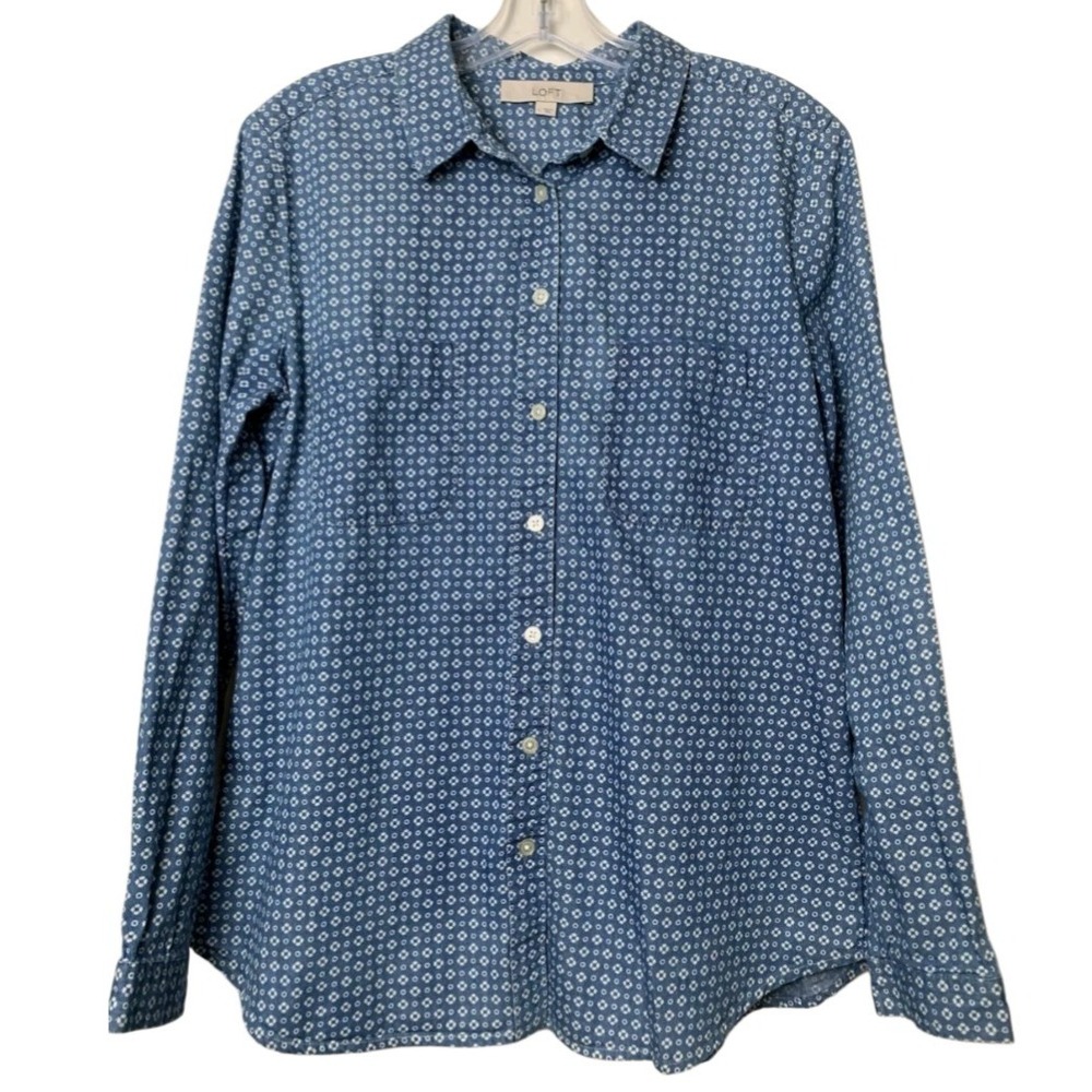 Ann Taylor LOFT Button Up Shirt Woman M Blue Geometric Long Sleeves Pocket AOP